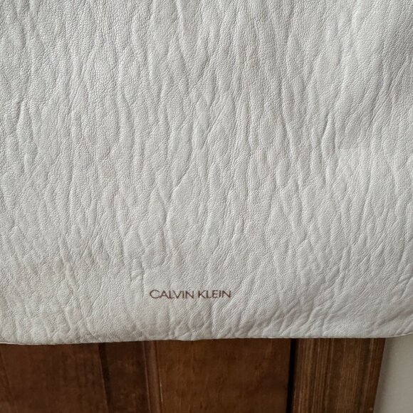 Calvin Klein White Gabrianna Expandable Tote w/Hidden Crossbody Strap - Picture 2 of 16